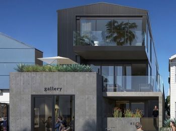 811 Ocean Front Walk