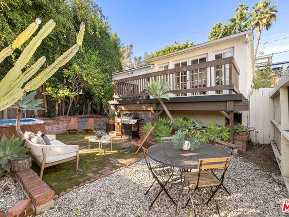 9032 Phyllis Avenue, West Hollywood CA 90069