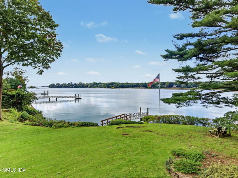 45 Glen Avon Drive, Riverside CT 06878