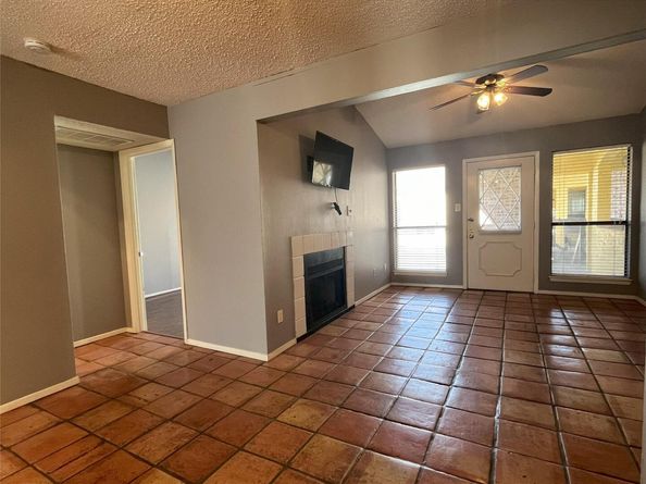 806 W 24th ST 303, Austin TX 78705