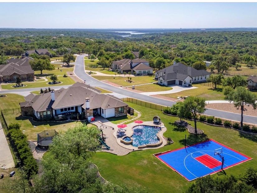 401 Highland Bluff DR, Georgetown TX 78633