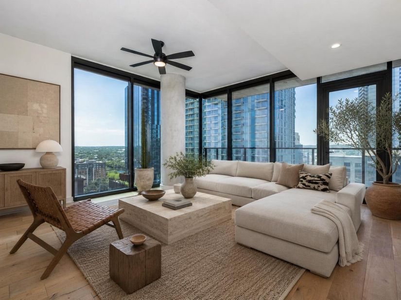 84 East Ave 1309, Austin TX 78701