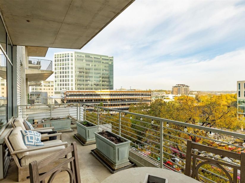 800 W 5th ST 606, Austin TX 78703