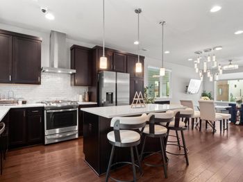 7924 Yellow Thistle TRL