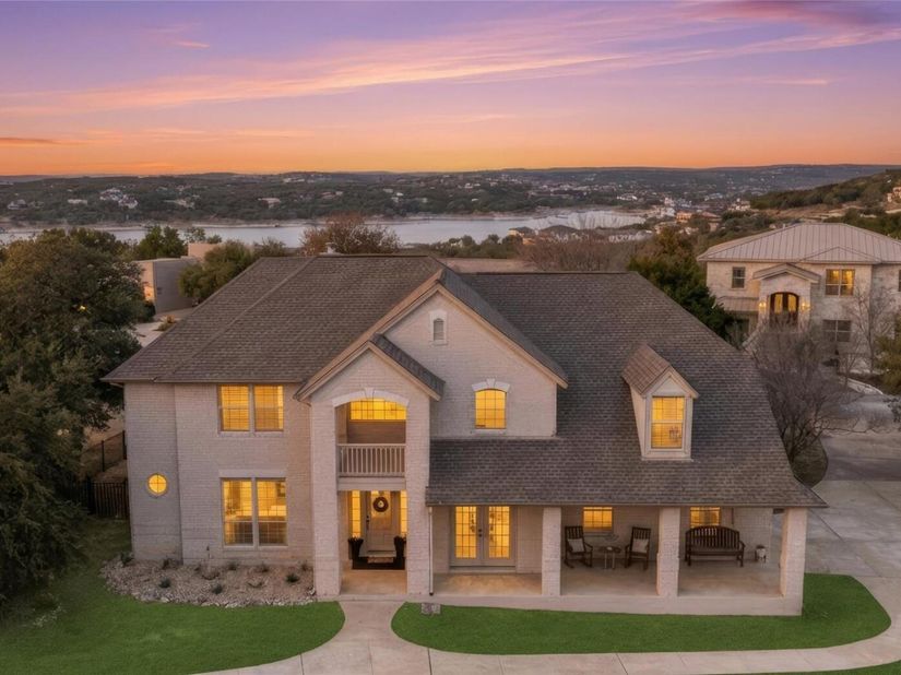 18702 Venture DR, Point Venture TX 78645