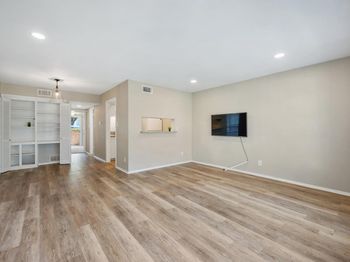 2425 Ashdale DR