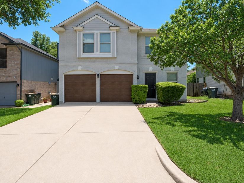 7601 Windrush DR, Austin TX 78729