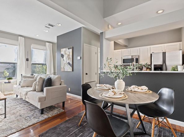 611 E 45th ST 25, Austin TX 78751