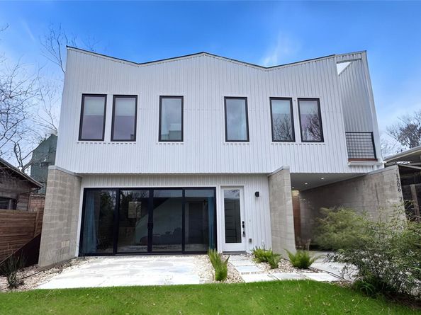 1206 Luna ST 2, Austin TX 78721