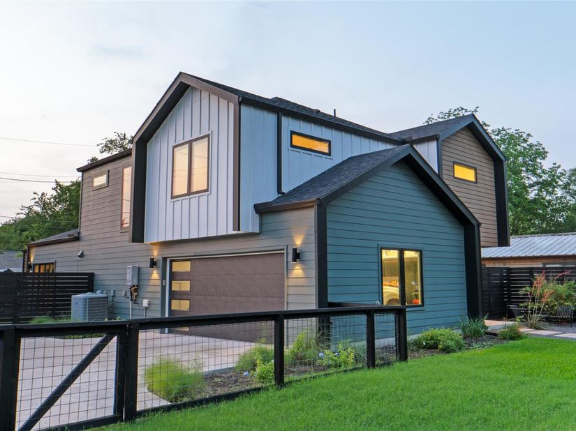 8300 Hathaway DR, Austin TX 78757