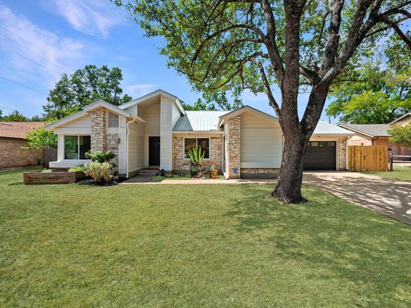 4001 Burr Oak LN, Austin TX 78727