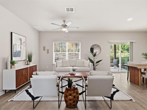 516 E Slaughter LN 2303, Austin TX 78744