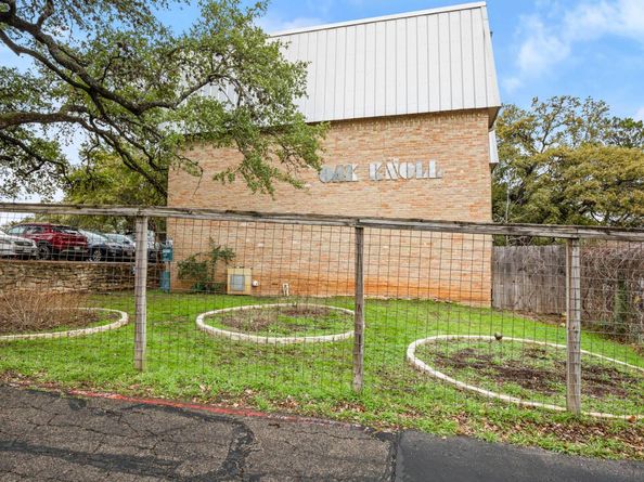 620 S 1st ST 209, Austin TX 78704