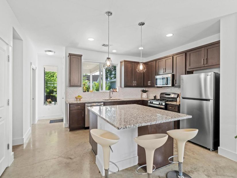 1705B Perez ST, Austin TX 78721