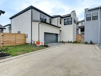 12008 Royal Oaks Banner Way