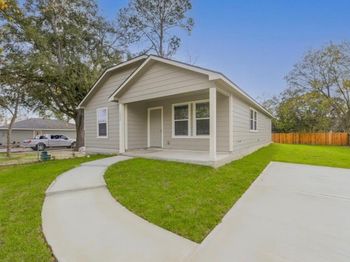 5824 Glen Lee Drive