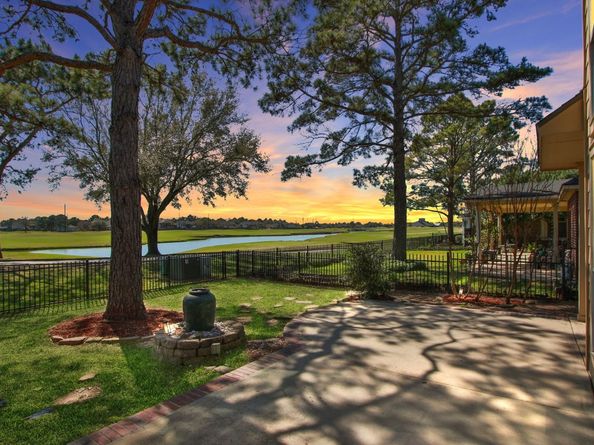 16215 Zinnia Drive, Houston TX 77095