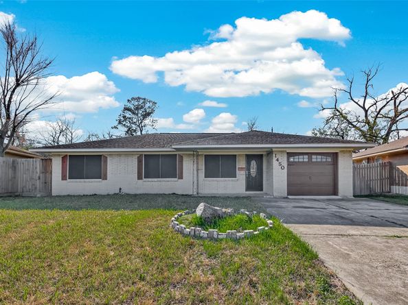 1450 Maryknoll Drive, Houston TX 77015