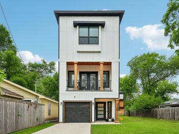 920 Muncie Avenue