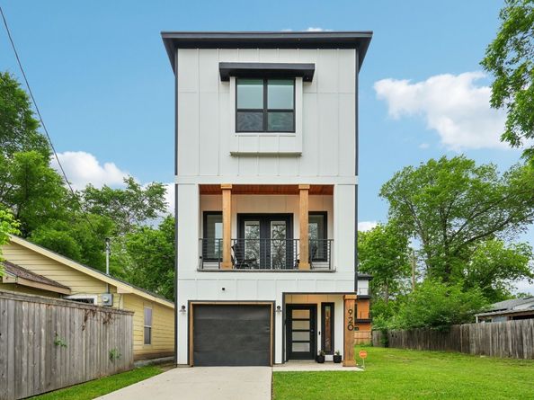 920 Muncie Avenue, Dallas TX 75212
