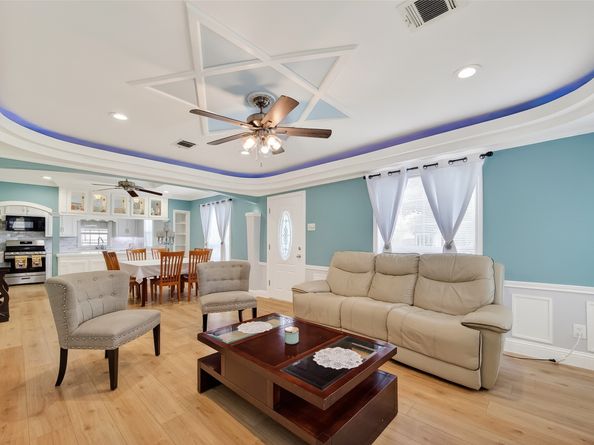 7404 Erath Street, Houston TX 77023
