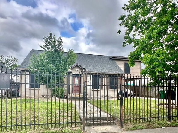 2007 Rosewood Street, Houston TX 77004