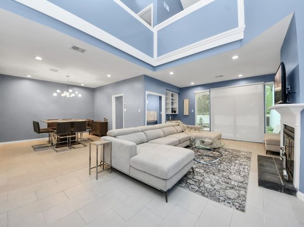 7655 S Braeswood Boulevard 10, Houston TX 77071