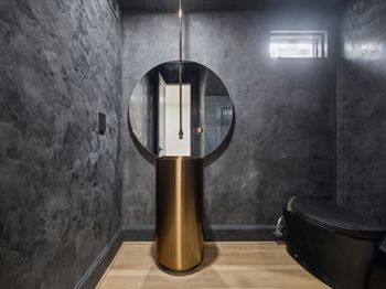 2320 North Boulevard