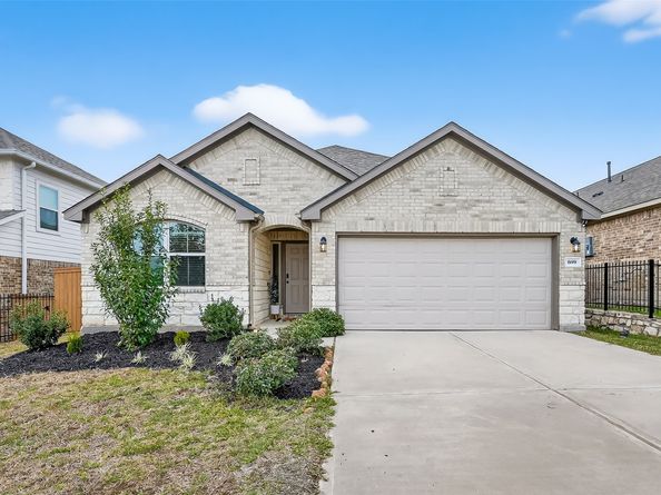 689 Red Elm Lane, Conroe TX 77304