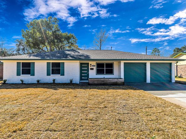 5619 Effingham Drive, Houston TX 77035