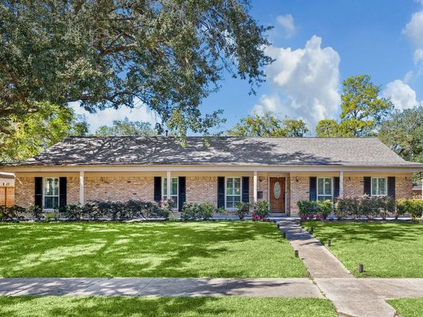 10902 Mullins Drive, Houston TX 77096