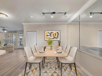 1711 Old Spanish Trail