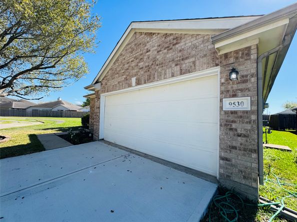 9530 Flying Eagle Court, Houston TX 77083
