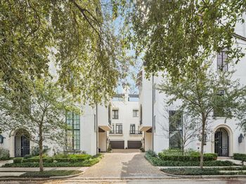 2411 Rosamond Street