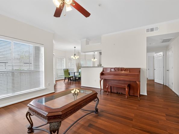 1330 Old Spanish Trail 1101, Houston TX 77054