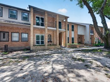 608 N Eldridge Parkway