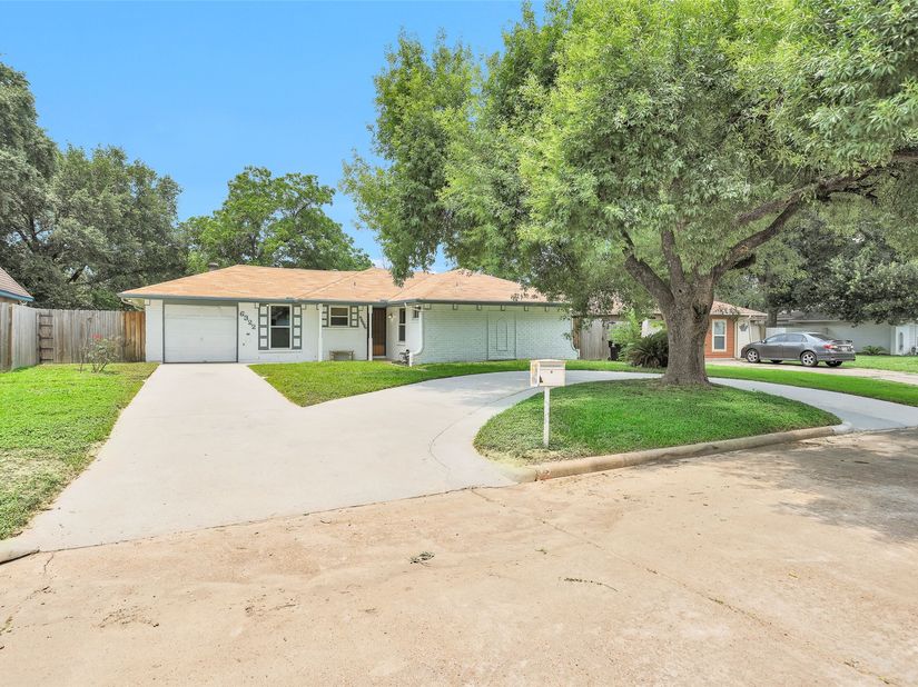 6322 King Post Drive, Houston TX 77088