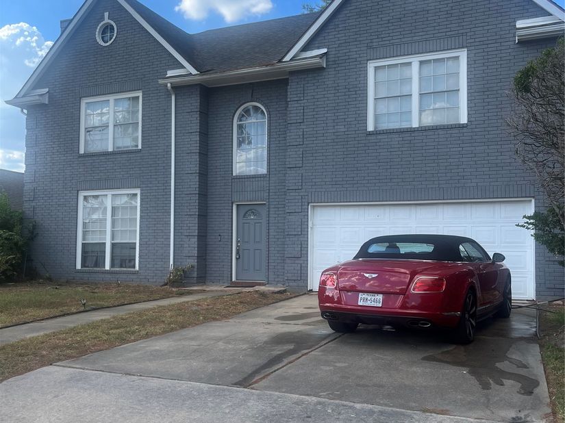 5014 Kleinbrook Drive, Houston TX 77066