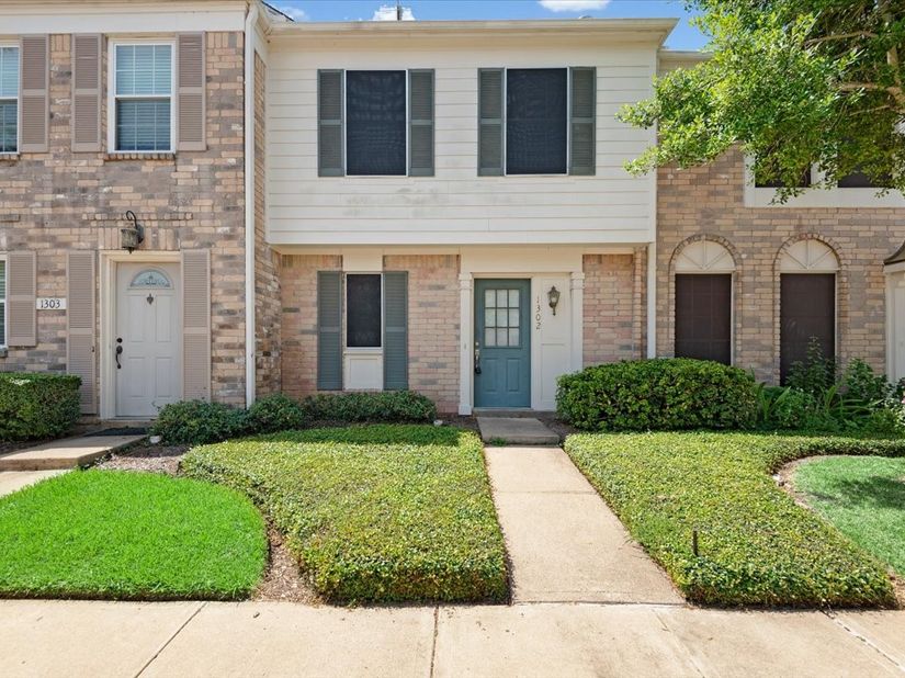 2810 Grants Lake Boulevard 1302, Sugar Land TX 77479