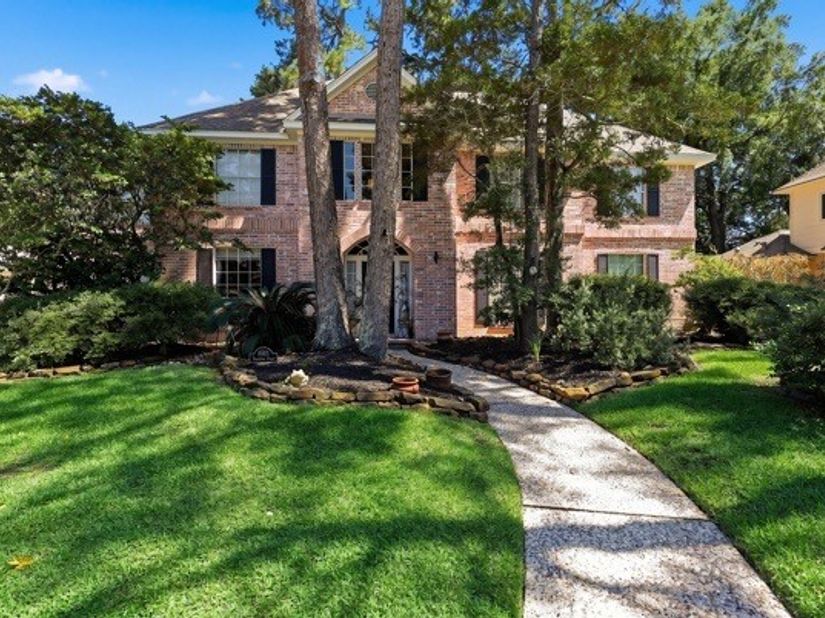 5834 Mountain View Drive, Houston TX 77345