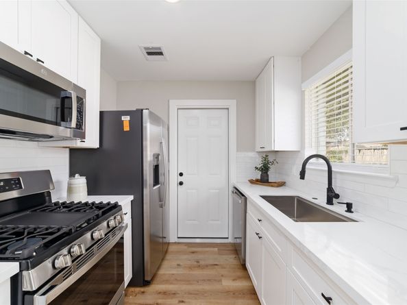 7706 Deadwood Drive, Houston TX 77040