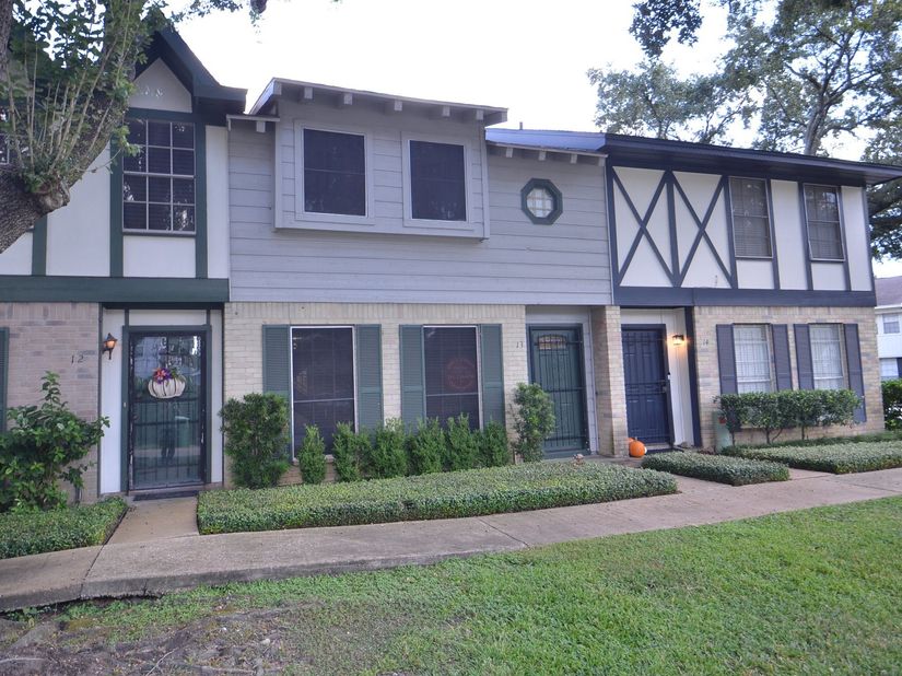 10018 Knoboak Drive 13, Houston TX 77080