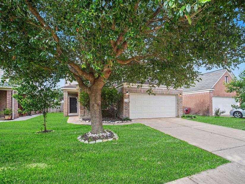 18519 Alemarble Oak Street, Cypress TX 77429