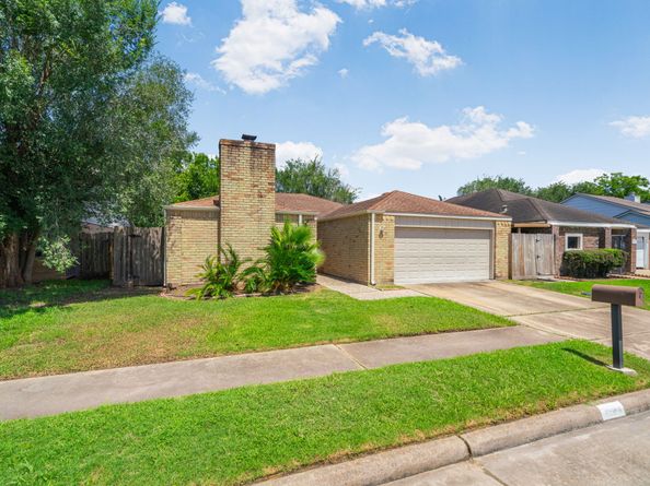 7123 Rio Blanco Drive, Houston TX 77083