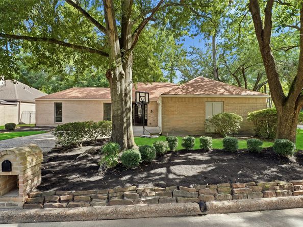 3111 Breezy Pines Court, Kingwood TX 77339