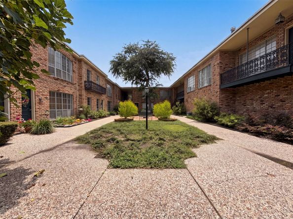 2503 Mccue Road 5, Houston TX 77056
