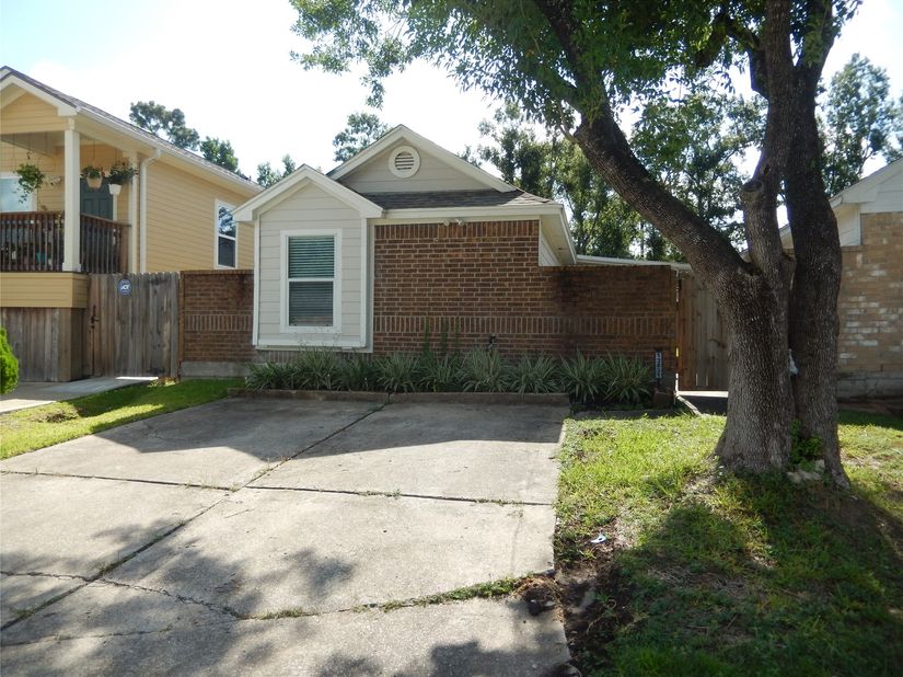 13831 Northlake Drive, Houston TX 77049