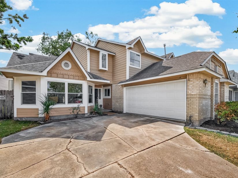 12747 Ashford Knoll Drive, Houston TX 77082