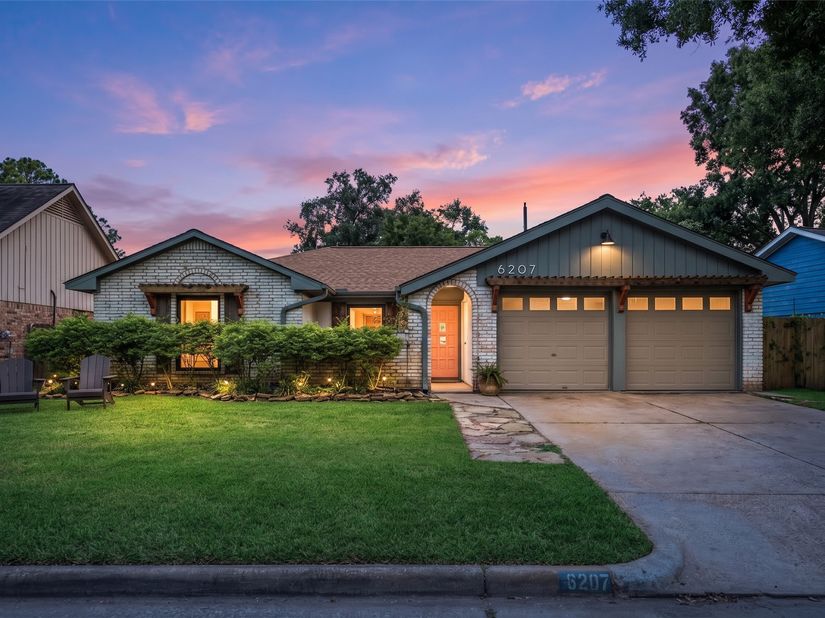 6207 Spruce Forest Drive, Houston TX 77092