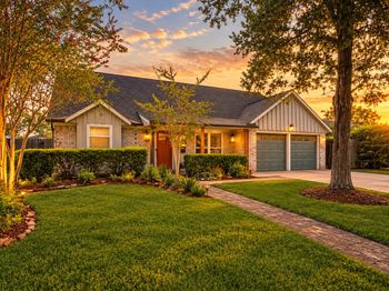 5711 Cerritos Drive